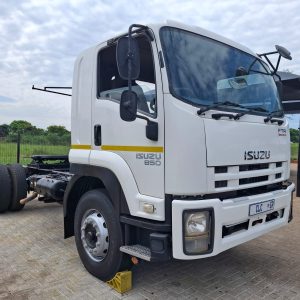 2017 Isuzu FTR850 4×2 Truck Tractor